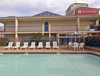 Ramada By Wyndham San Antonio Near Seaworld Hotel Buitenkant foto